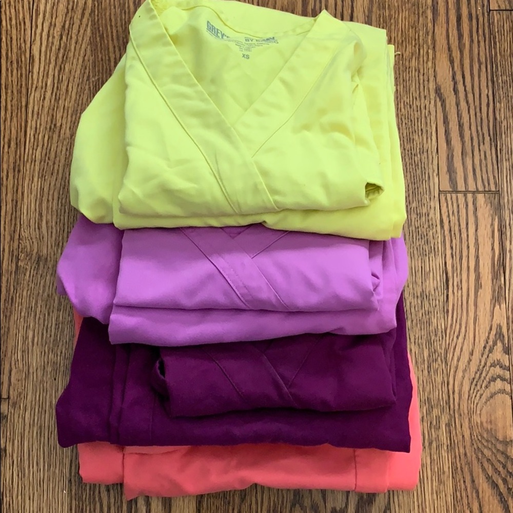 4 Sets XS Grey’s Anatomy Scrubs